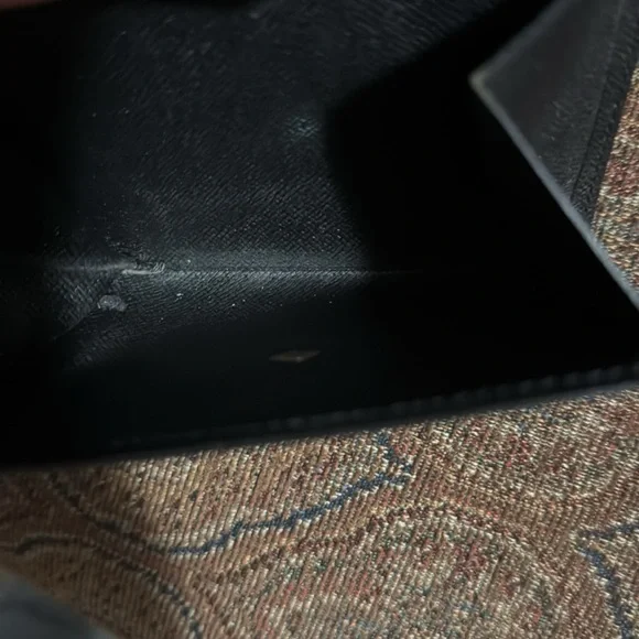 Men’s louis vuttion black epi wallet like new condition. - Picture 11 of 12